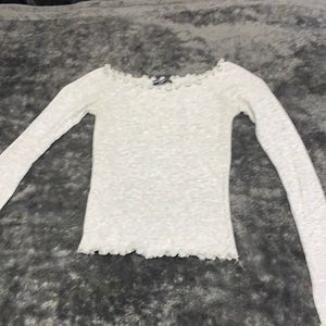 Off the shoulder thin long sleeve top